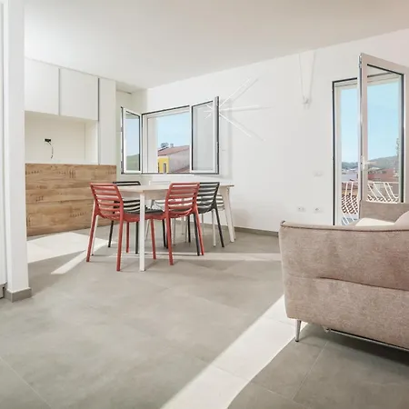 Aquarius Deluxe Apartment